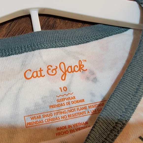 Cat & Jack pajamas - Picture 3 of 6